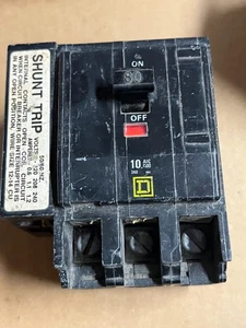 SQUARE D QOB380-1021 80A 1SHUNT TRIP CIRCUIT BREAKER QOB3801021 used - Picture 1 of 2