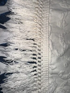 VINTAGE Cotton Matelasse Quilt full Floral and hearts Pattern With Fringe 110x94 - Picture 1 of 17