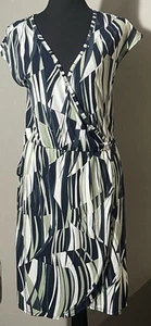 Banana Republic Wrap Dress Size Small W V Neck & Short Sleeves - Picture 1 of 8