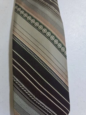 Gravata masculina listrada vintage Wembley preta marrom verde clássica regimental  - Imagem 1 de 3