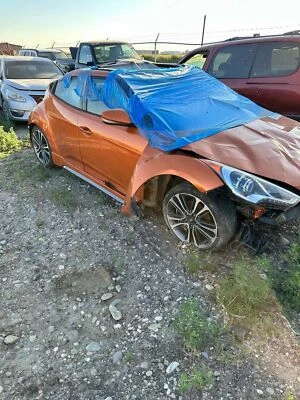 Pinza de freno de disco delantera derecha usada se adapta a: Hyundai Veloster 2016 delantera desde el 26/01 Foto 1 de 4