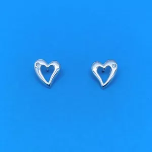 Genuine 925 Sterling Silver Cutout Heart Stud Earrings Set With Real Diamond - Picture 1 of 1