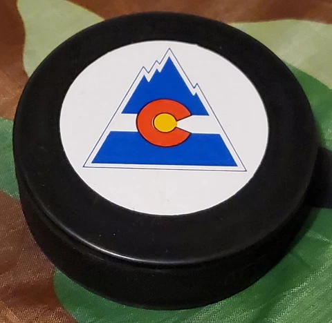 COLORADO ROCKIES NHL VINTAGE OFFICIAL HOCKEY PUCK MADE IN CZECHOSLOVAKIA 🇨🇿 Cover