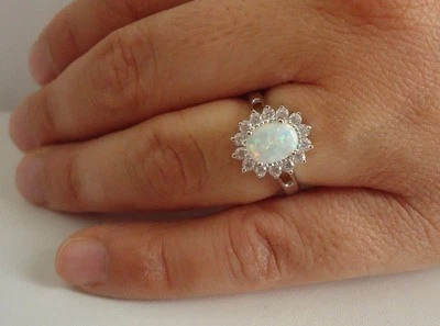 ANILLO HALO OVALADO DE PLATA ESTERLINA 925 PARA DAMA CON ÓPALO/DIAMANTES DE 1,50 QUILATES/TALLA 5-9 Foto 1 de 4