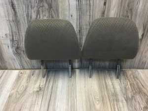 Honda Odyssey 2011-2017 segunda fila conductor y pasajero tela asiento reposacabezas gris oscuro - Imagen 1 de 7