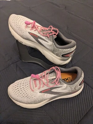 Size 11 - Brooks Ghost 16 Grey Gargoyle Pink  - Image 1 of 4