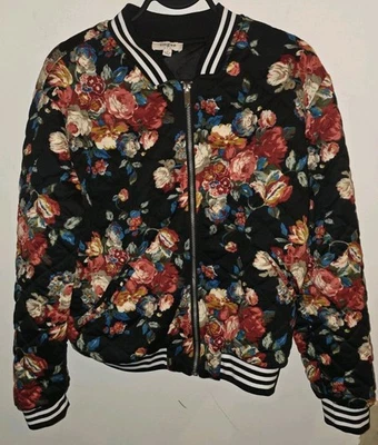 Umgee Chaqueta Bomber Floral Acolchada Negra Moody Floral Talla Pequeña Usada en Excelente Condición Foto 1 de 4