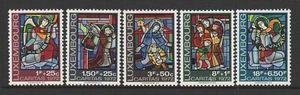 LUXEMBURGO - 1972 FONDO NACIONAL DE BIENESTAR conjunto de 5 montadas sin montar o nunca montadas - ventanas de la catedral de Caritas - Imagen 1 de 1