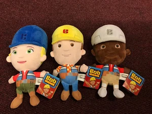 Set mit 3 offiziell lizenzierten Bob der Baumeister Plüschfiguren. 28 cm Neu mit Etikett. - Bild 1 von 11