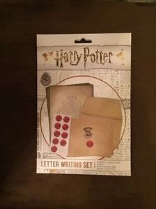 HARRY POTTER LETTER WRITING SET 2023 SET BIRTHDAY CHRISTMAS - Picture 1 of 1
