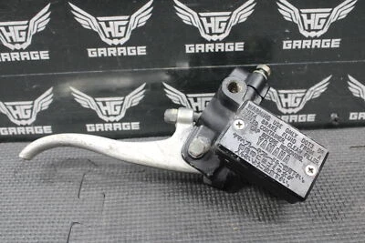 1999 YAMAHA TTR225 XT350 OEM FRONT BRAKE MASTER CYLINDER W/ LEVER 39F-25870-00-0 - Image 1 of 4