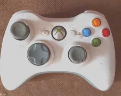 X BOX 360 wireless control pad - Image 1 of 2