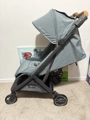 UPPAbaby Minu V3 Jake Lightweight Stroller (New) (Bent Handle) Damaged. Read - Image 1 of 4