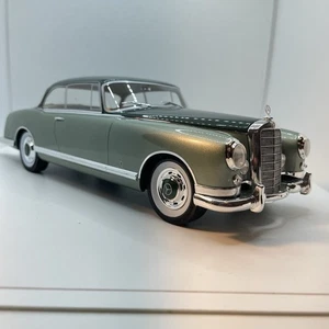 Bos 1:18 Mercedes Benz 300B Pininfarina Light green 1955 Unopenable Car Model - Picture 1 of 13