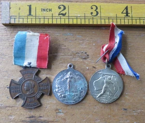AUSTRALIAN SCHOOL BOER WAR WW1 WW2 PEACE VICTORY MEDALS BADGES - Picture 1 of 5