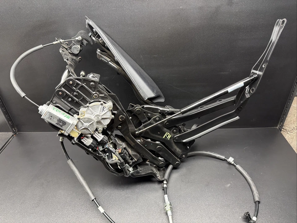 2010-2015 Lexus IS250c IS350c Convertible Trunk Hinge Flap Right Side Roof Motor - Image 1 of 4