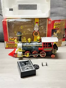 VINTAGE NEW BRIGHT SMOKEY EXPRESS BATTERY TRAIN SET NO. 145 BOXED RAILWAY - Picture 1 of 24