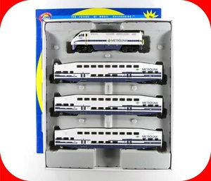 HO Scale ***METROLINK*** Bombardier & F59PHI #886, 602, 101, 115 - ATHEARN 25992 - Picture 1 of 6