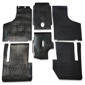 SERIE TAPPETI IN GOMMA PER FIAT 600 EPOCA - 6 PEZZI TAPPETINI LASSY COD. 10064 - Imagen 1 de 1