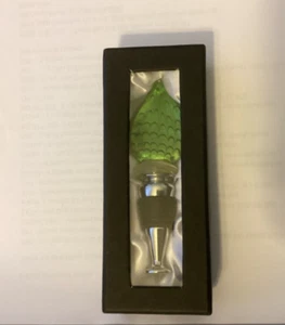 New Wine Stopper Metal Cork with Rubber Seal Blown Glass Green Leaf Design - Picture 1 of 2