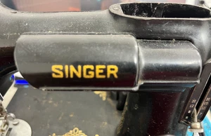 AUXILIARY LIGHT for SEWING MACHINE SINGER FEATHERWEIGH 221 - Picture 1 of 10
