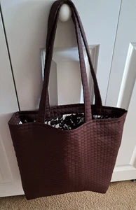 Handgefertigte gesteppte Schultertasche schokobraun gefüttert - Bild 1 von 7