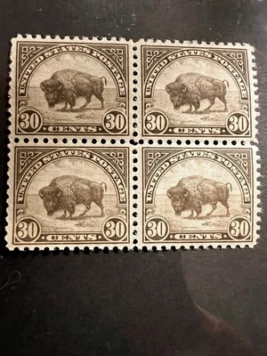 US Stamp #569 - 30 cent - BLOCK OF 4 - MNH OG - AMERICAN BUFFALO - Image 1 of 3
