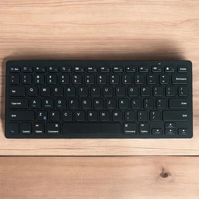 Anker Ultra Compact Portable Bluetooth Keyboard BLACK Model A7726 - Image 1 of 4