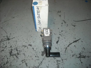 IDEC ACSNO-243-PB CAM SWITCH - Picture 1 of 3