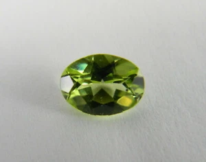 .86 Carats Natural Green Arizona Peridot Faceted Gemstone Oval PRT74 - Picture 1 of 2