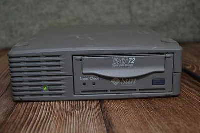 Sun Microsystems Dat 72 External Digital Data Storage / 380-1323-02 - EB621B#700 - Image 1 of 4
