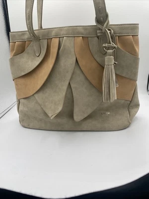 Kensie Bolso de Mano de Cuero Vegano Bolso de Mano Borla Tostada Asas Dobles Foto 1 de 4