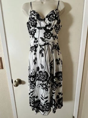 Bisou Bisou Dress Sz 6 Spagetti strap 100% Cotton Black & White Floral Lined Tie - Image 1 of 4