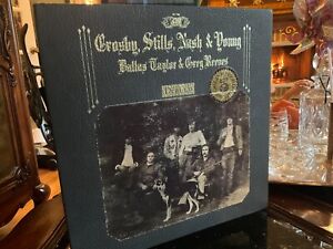 CROSBY STILLS NASH & YOUNG “DEJA VU” ORIGINAL VINYL LP, GATEFOLD, VERY GOOD