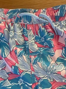 NWT Boys Vineyard Vines Whale Hibiscus Print Swim Trunks M (12-14) - Picture 1 of 8