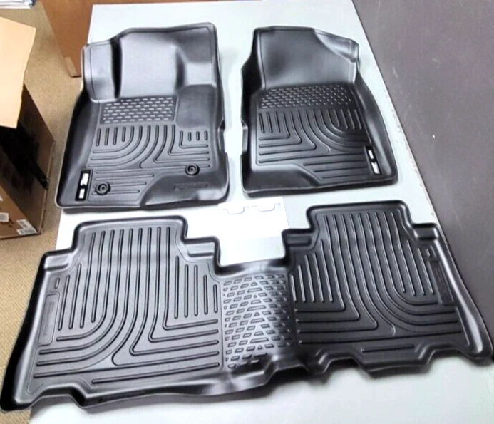 Husky Liners for 2012-2016 Chevrolet Weatherbeater Front & 2nd Seat Floor Liners Foto 1 de 4