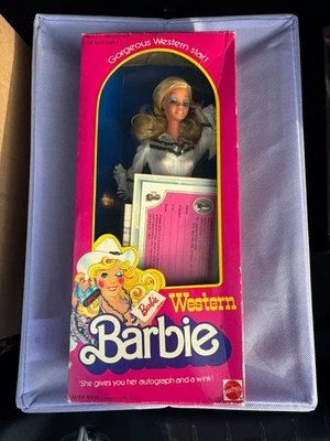 MUÑECA BARBIE WESTERN BARBIE #1757 VINTAGE 1980 EN CAJA ORIGINAL GUIÑANDO UN OJO VAQUERA Foto 1 de 2