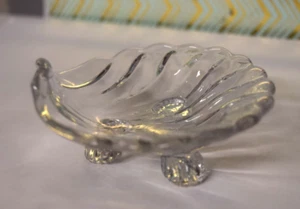 Cambridge Glass Caprice #300 Shell Individual Nut Dish Trinket - Picture 1 of 3