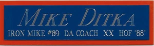 PLACA DE IDENTIFICACIÓN DE MIKE DITKA DA BEARS PARA CAMISETA DE FÚTBOL AUTOGRAFIADA FIRMADA FOTO DEL CASCO - Imagen 1 de 8