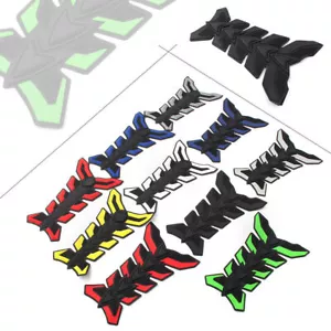 Universal Fit Motorcycle Fuel Oil Tank Pad Fish Bone 3D Decal Sticker Protector - Foto 1 di 22
