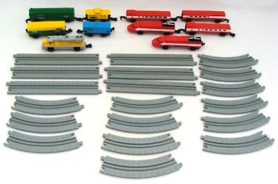 Galoob Micro Mini 5 Piece Freight Trail & Bullet Train Plus 19 Pieces Of Track - Image 1 of 4