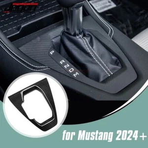 Cubierta de cambio de marchas de consola de carbono seco AT para Ford Mustang GT Ecoboost 2024-25 - Imagen 1 de 12