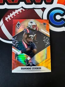 Rhamondre Stevenson RC 2021 Panini Phoenix Fire Burst New England Patriots #133 - Foto 1 di 2