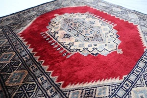 Selbstgemachter Teppich für Wohnzimmer, Küche, Gästezimmer, Kinderzimmer.   Details unten - Bild 1 von 7