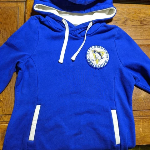 Fanatics NHL Pittsburgh Penguins Blue  Pullover Hoodie Striped Sleeves Womens XL Cover