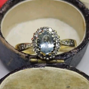 9ct Topaz and Diamond Cluster RIng in UK Hallmarked Yellow Gold. Clear Blue - Picture 1 of 5