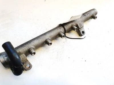 Volkswagen Golf 2011 Fuel Injector Rail (Injectors)(Fuel Distribute #1567346-11 - Image 1 of 3