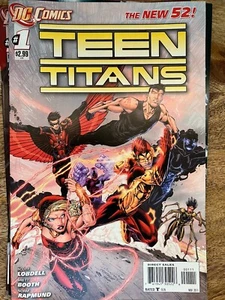 TEEN TITANS #1 EL NUEVO CÓMIC 52 DC (2011) PRIMERA APARICIÓN DE BUNKER SKITTER EN MUY BUEN ESTADO-CASI NUEVO - Imagen 1 de 2