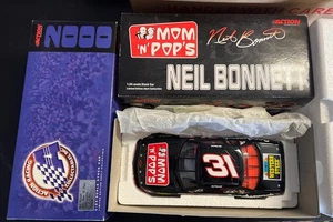 #31 Neil Bonnett, 1992 Mom 'N' Pops Lumina, Acción 1/24, 1 de 6.972 - Imagen 1 de 14