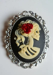 Tag der Toten Dame Totenkopf & rote Rose Kamee Brosche Gothic Steampunk Halloween - Bild 1 von 2